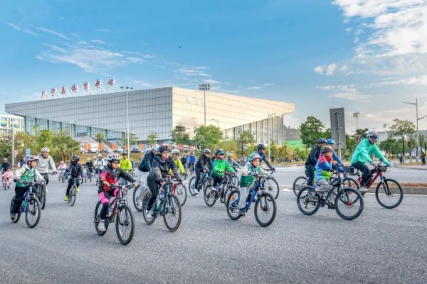 杠杆配资开户 风驰竹海，骑友盛赞！在运动与美景的交融中收获双重满足